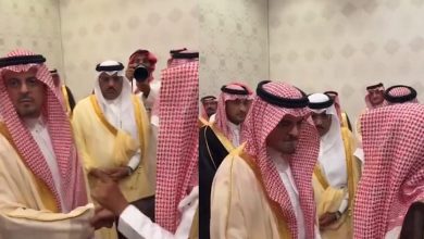 نائب أمير منطقة مكة يستمع إلى شكوى أحد المواطنين ويوجه بإيجاد حل .. فيديو